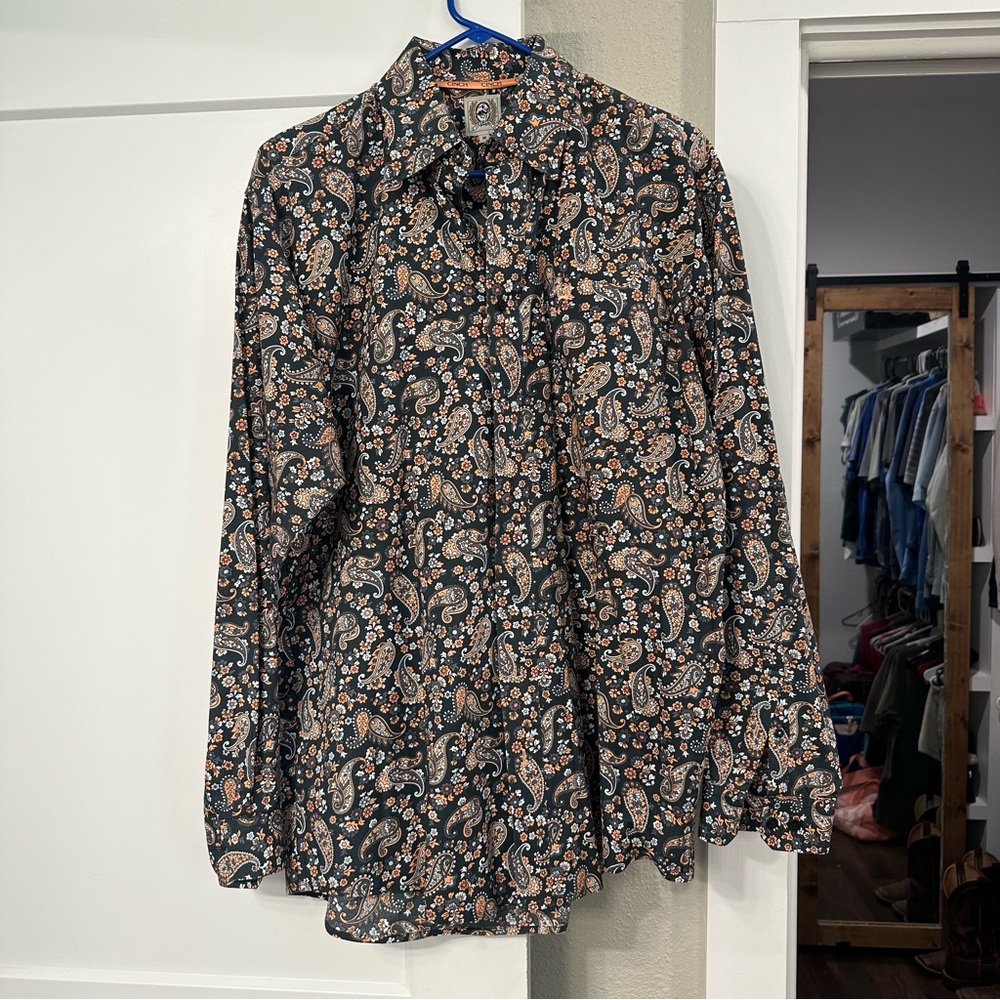 Paisley print cinch button-down